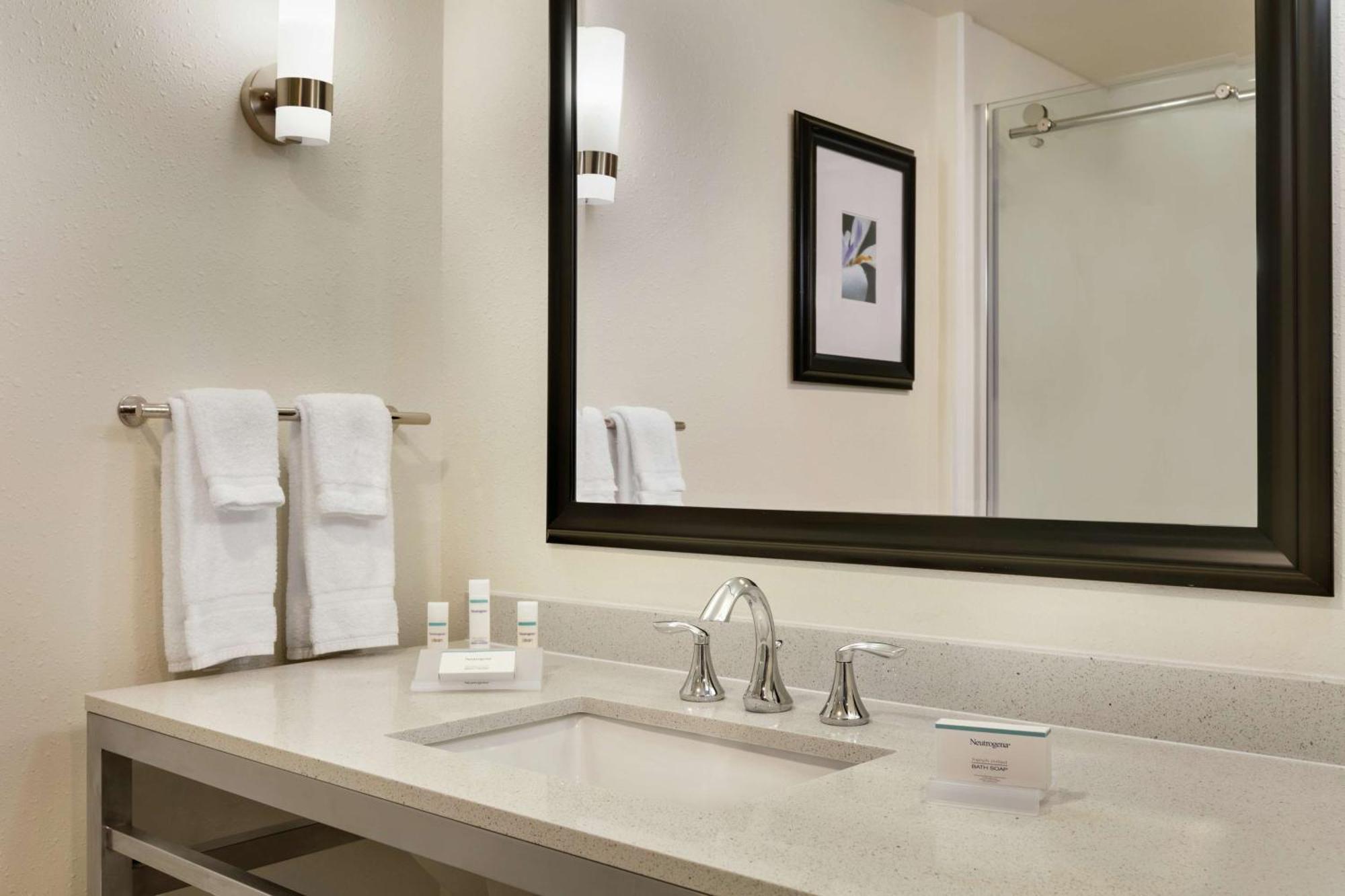 Hilton Garden Inn Statesville Exteriér fotografie
