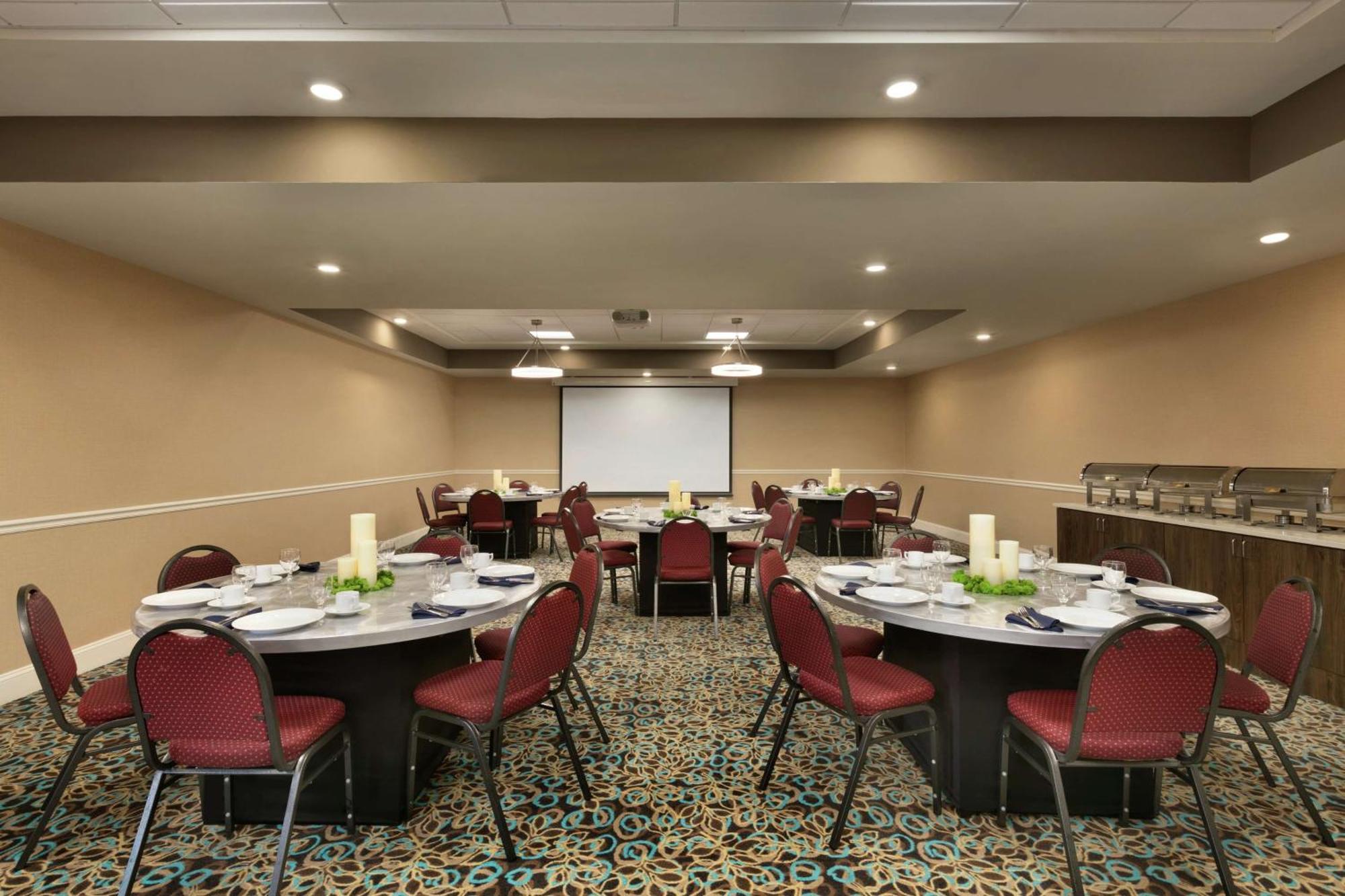 Hilton Garden Inn Statesville Exteriér fotografie